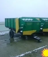 Кормораздатчик тракторный полуприцепной КТП-610 (роликовая цепь)